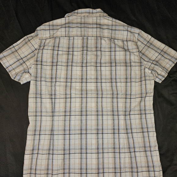Armani exchange button down short sleeved collared shirt. Slim fit Large - Picture 9 of 10